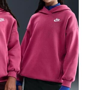 Nike Girls' Sportswear Oversized Club Fleece Pullover Hoodie